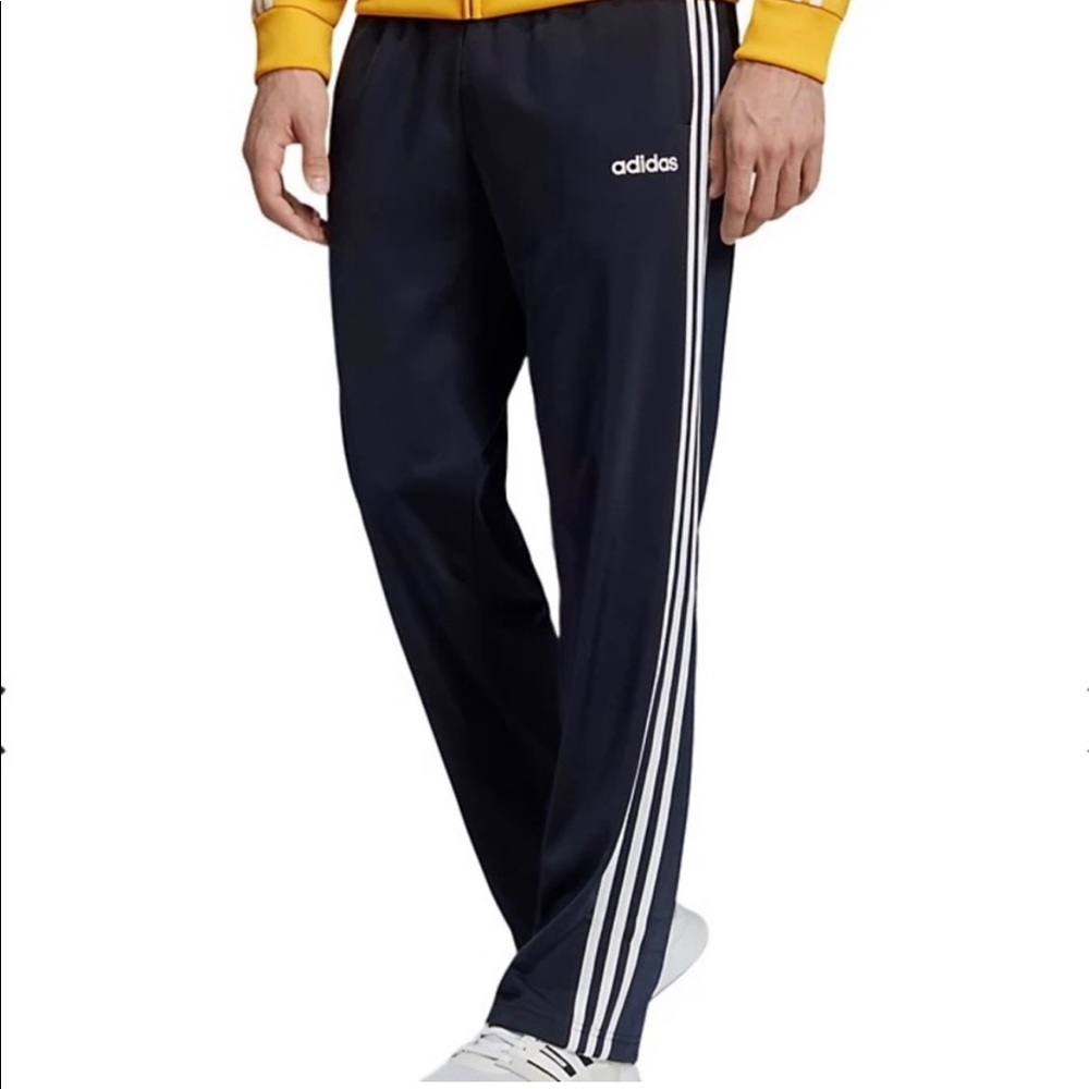 Men’s Adidas Athletic Pants. Large. Navy